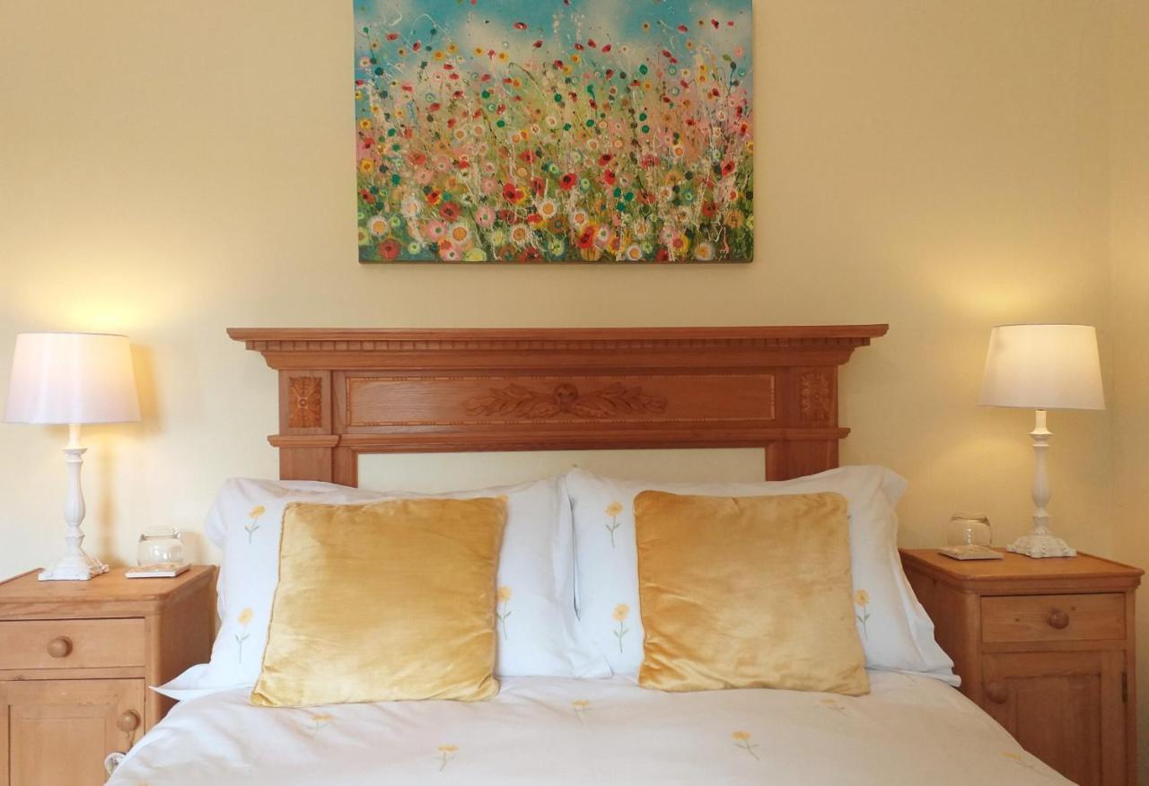 Lobhill Farmhouse Bed And Breakfast And Self Catering Accommodation Okehampton Quarto foto